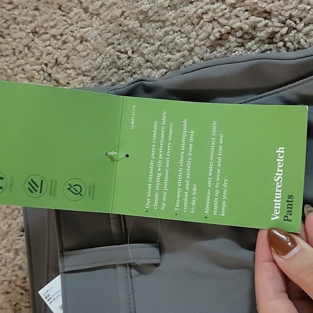 NWT L.L.Bean Venture Stretch Pants, Size 33x34 - Picture 3 of 6